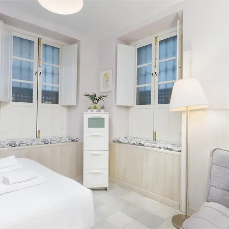 Functional And Pretty-1bd 1bth- San Vicente *